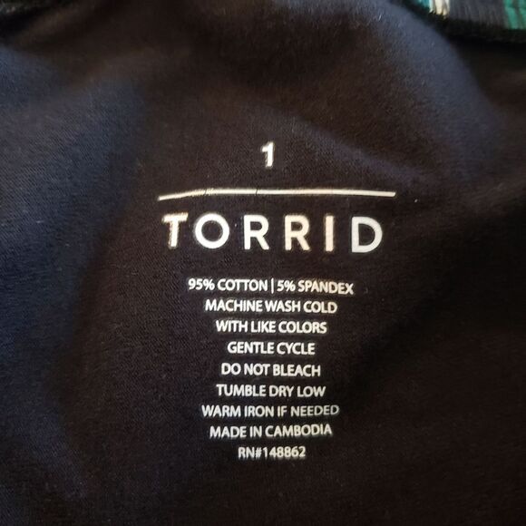 Torrid Striped Biker Shorts Sz 1X - Picture 5 of 6